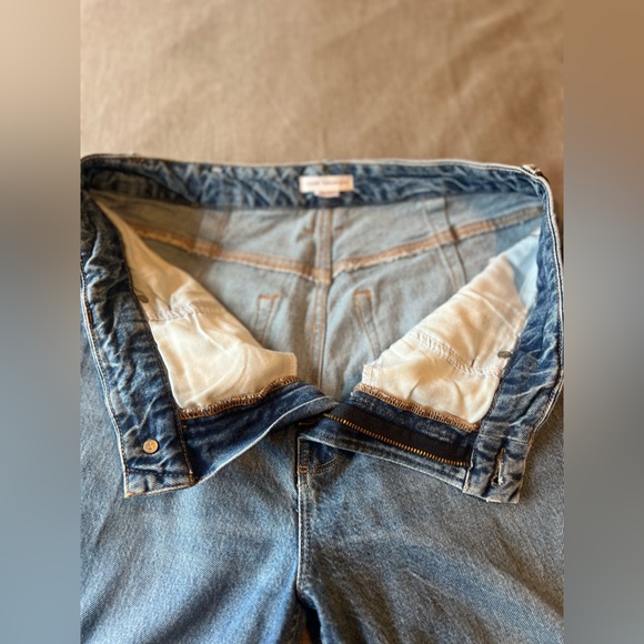 Good American Jeans - Picture 3 of 6